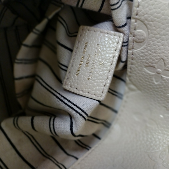 Louis Vuitton Artsy Ivory Monogram Empreinte Leather MM - Picture 5 of 7